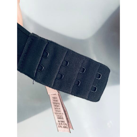 Victoria's Secret Wireless Bra Medium Black NWOT - Picture 6 of 8